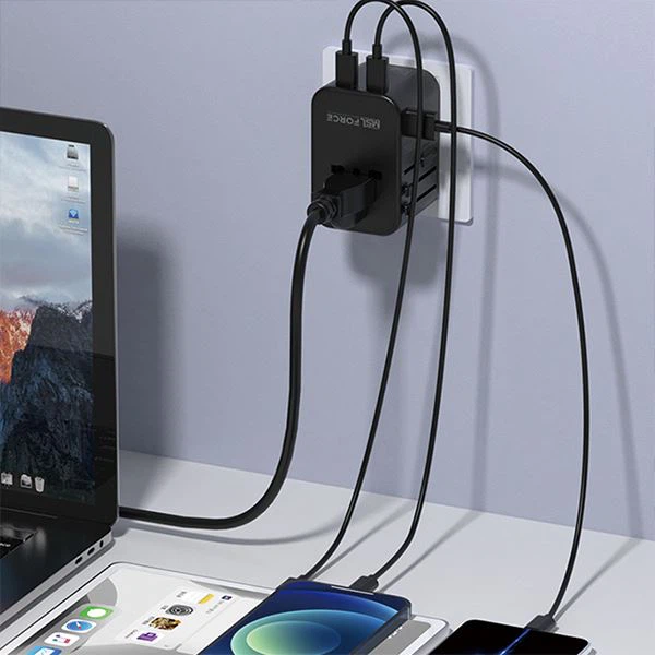 Universal Travel Adapter 65W GaN Dual Type C Charger